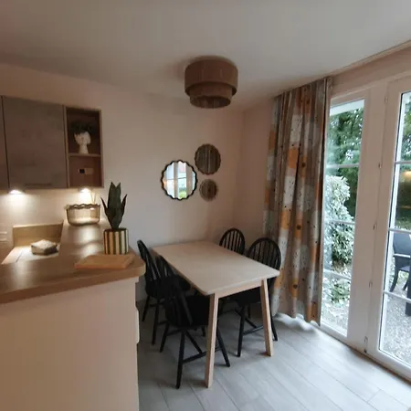 Le Petit Birdie Hameau 11 Ferienhaus *